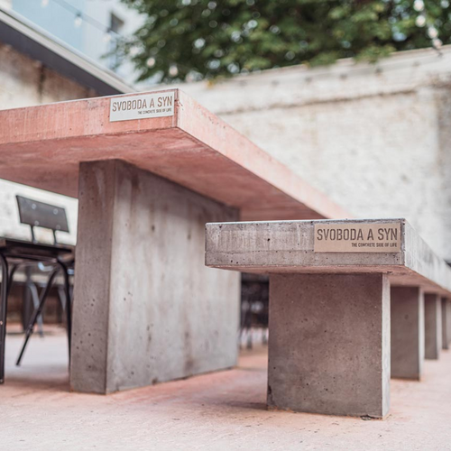 Betonový venkovní nábytek: Venkovní betonové lavičky značky SVOBODA A SYN