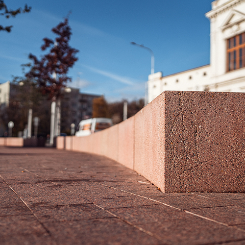 Na míru vyráběné betonové prvky ze speciálně připravené betonové směsi pro rekonstrukci Mendlova náměstí